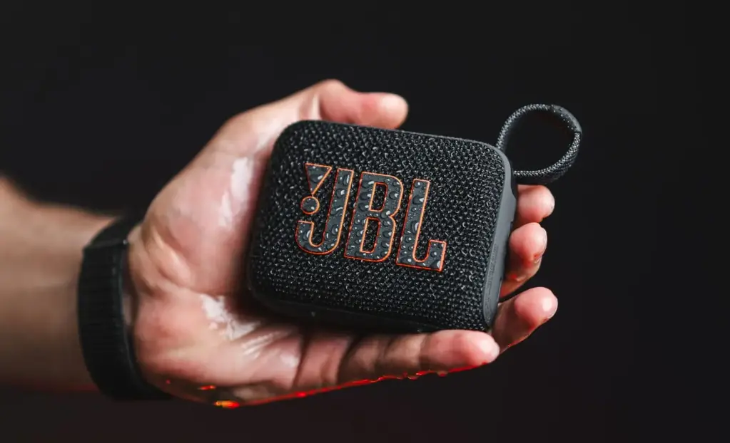 jbl-small-speaker-buying-guide-shahrivar-1404-8.webp