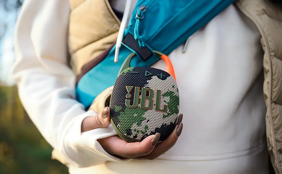 JBL_Clip_5_Lifestyle_01_904x560px.webp